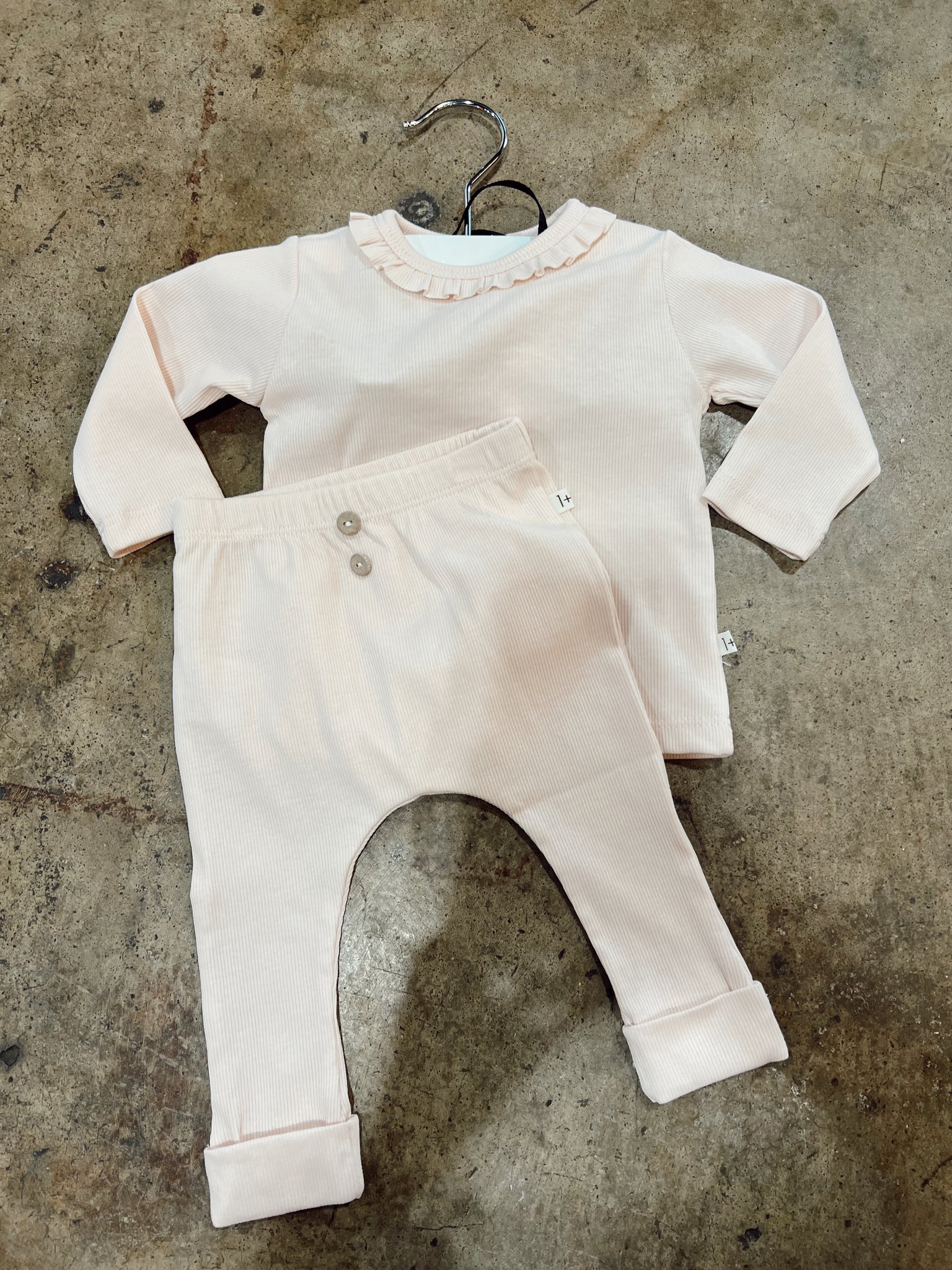 1 + in the Family - Bernelle Girly T-Shirt Blush w/ Marti Blush Leggings